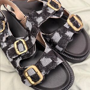 SHEIN Kids Plaid Sandals with Gold Buckles